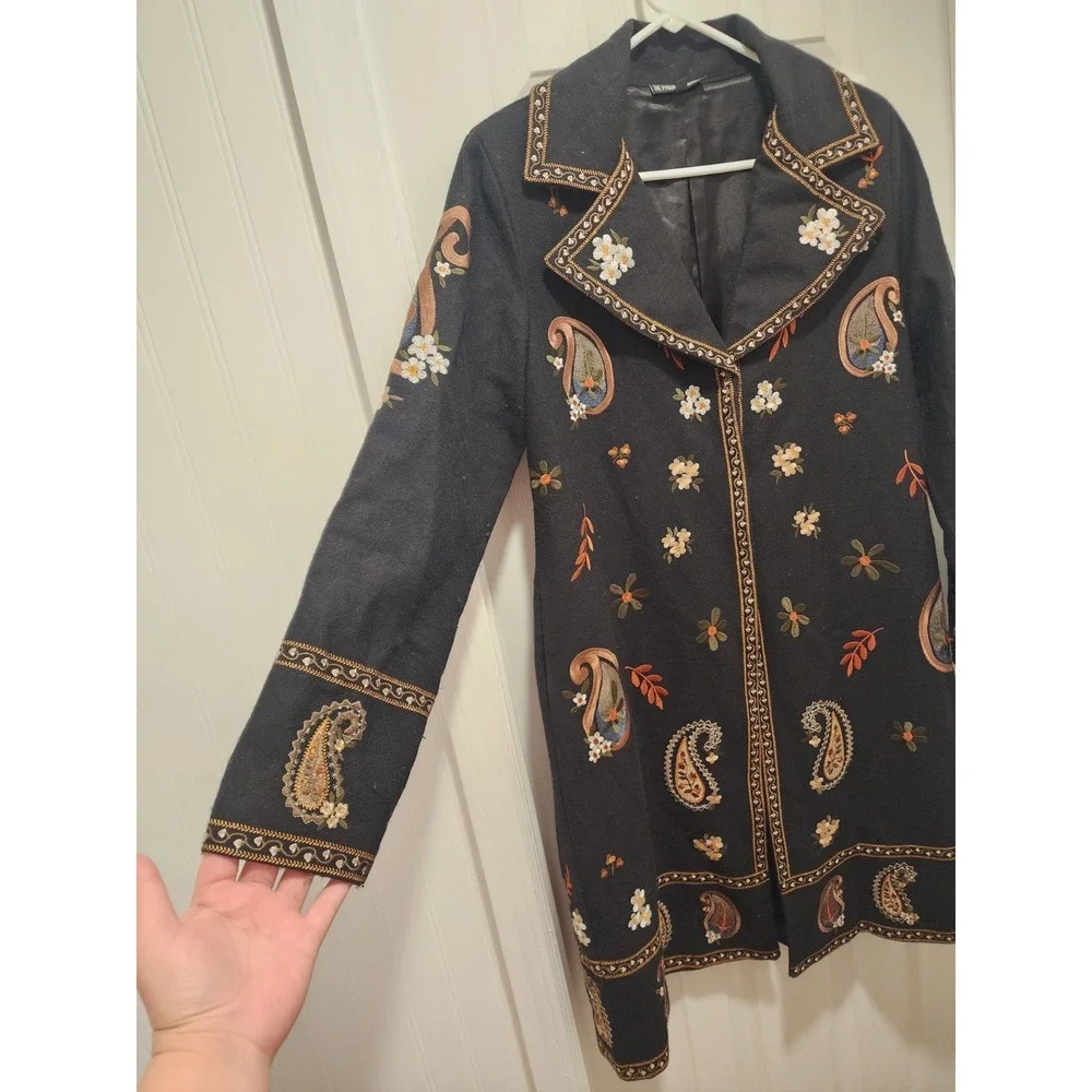 Pyramid Collection Paisley Punch Embroidered Coat Black Wool Blend Size Small - Picture 5 of 16